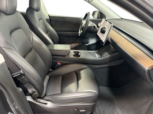Certified 2022 Tesla Model Y Performance AWD/4WD image 13