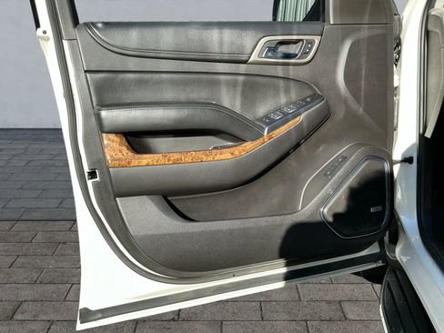 Used 2015 GMC Yukon XL Denali image 8