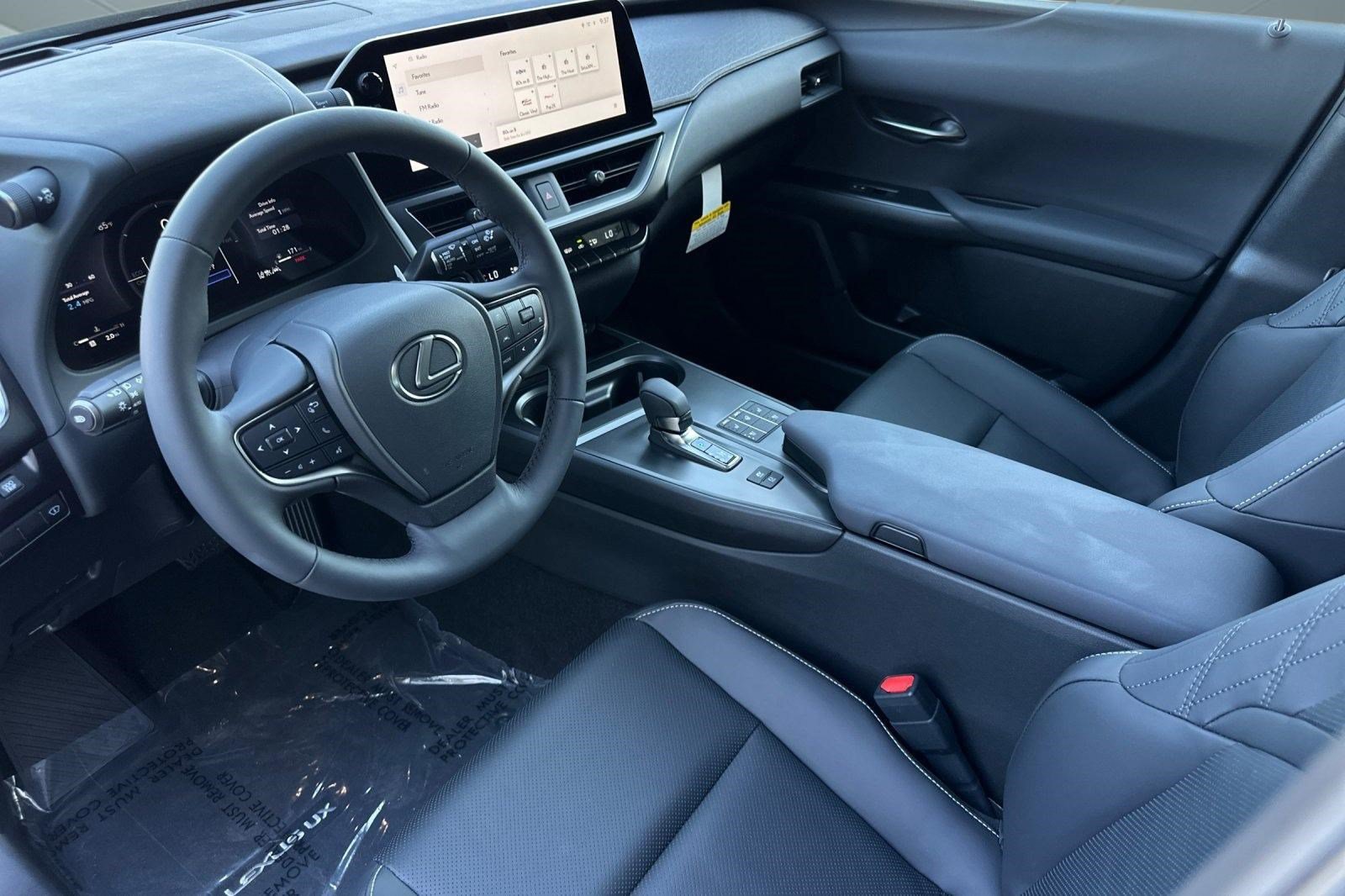 New 2026 Lexus UX 300h AWD w/ Accessory Package (2T) image 4