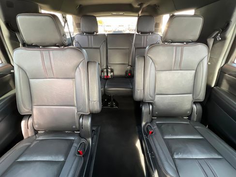 Certified 2022 Chevrolet Suburban RST w/ Luxury Package image 27