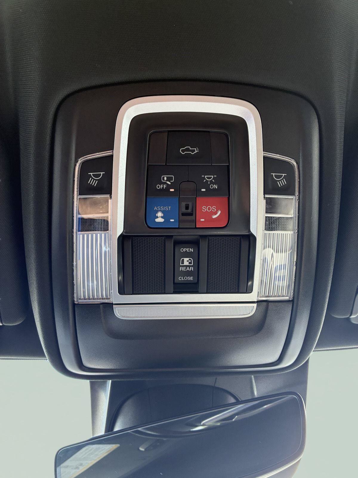 Used 2024 RAM 1500 Laramie AWD/4WD image 66