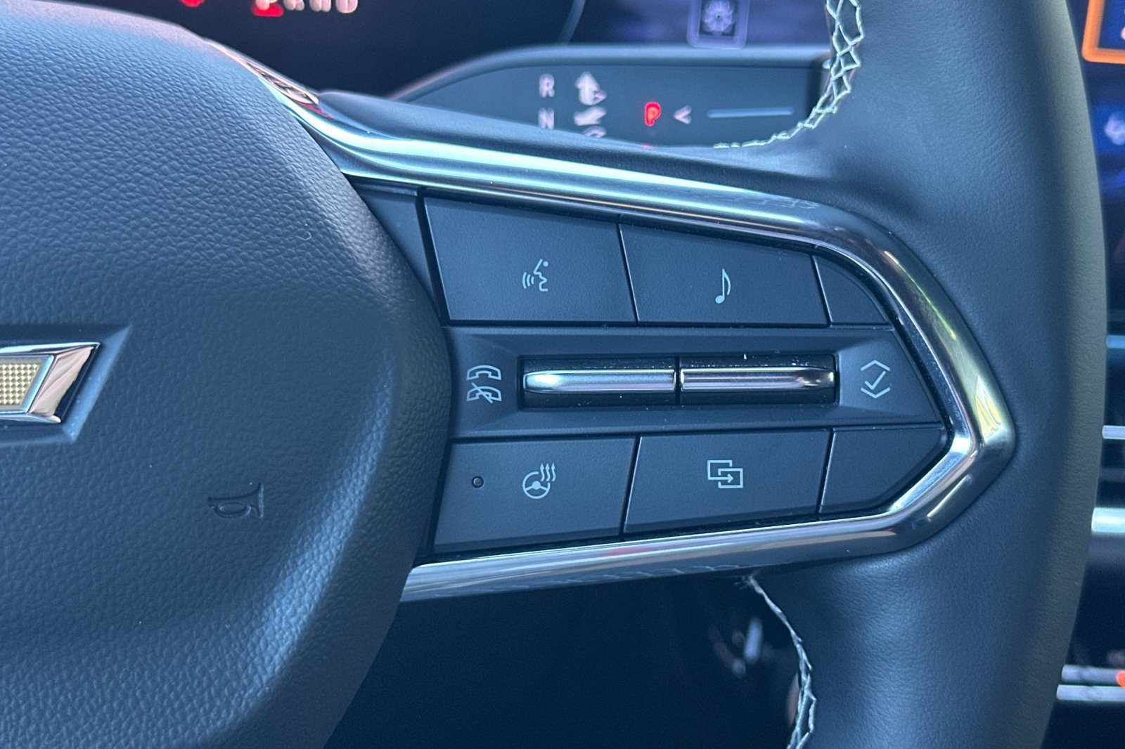 Used 2024 Chevrolet Equinox EV LT w/ LPO, All-Weather Mat Package FWD image 37