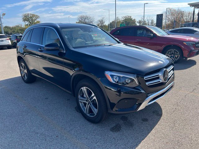 Used 2017 Mercedes-Benz GLC 300 4MATIC image 4