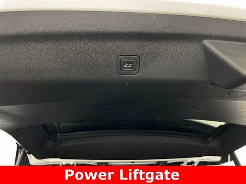 Certified 2024 Chevrolet Suburban Z71 w/ Luxury Package image 52