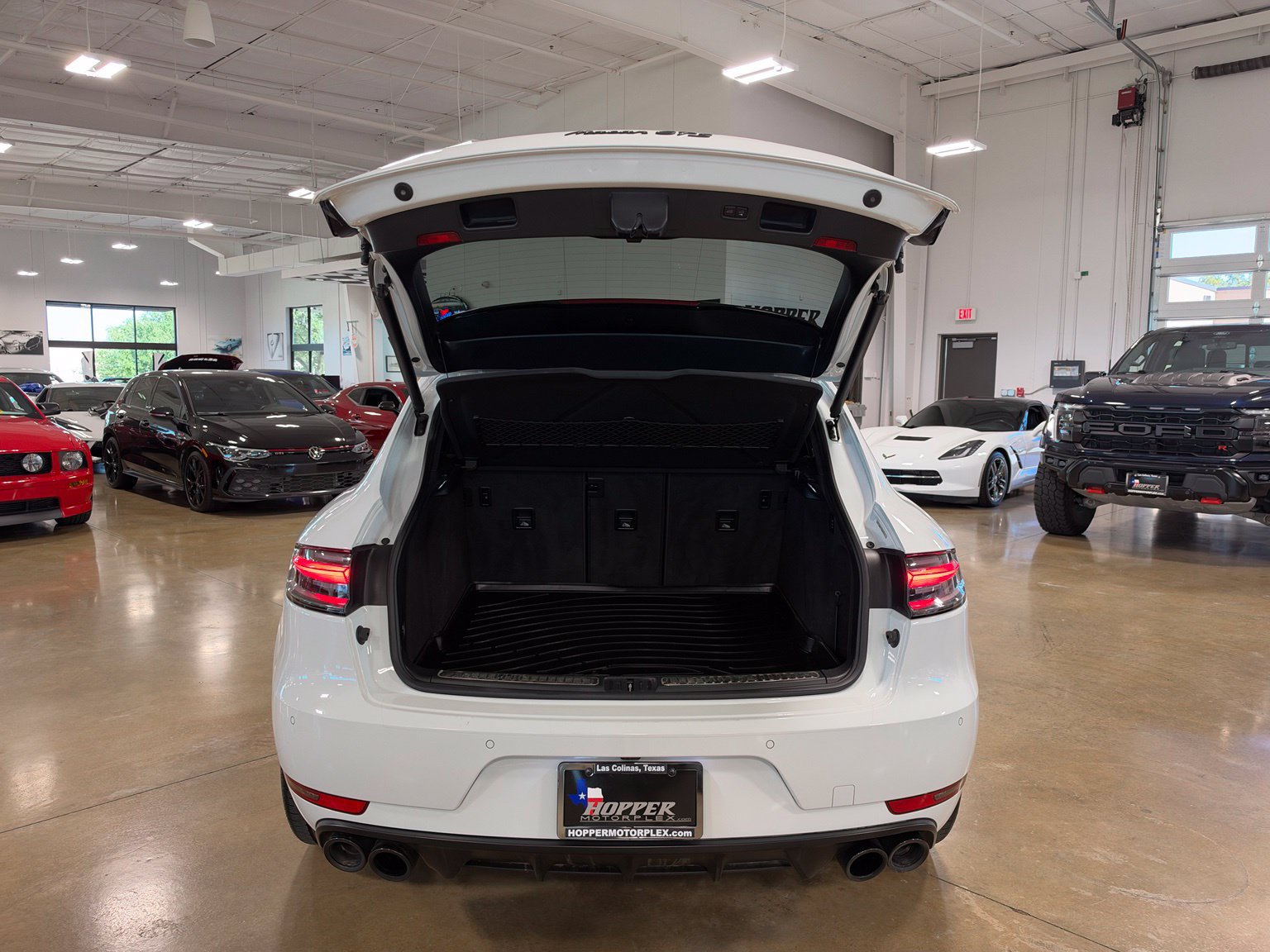 Used 2020 Porsche Macan GTS AWD/4WD image 38