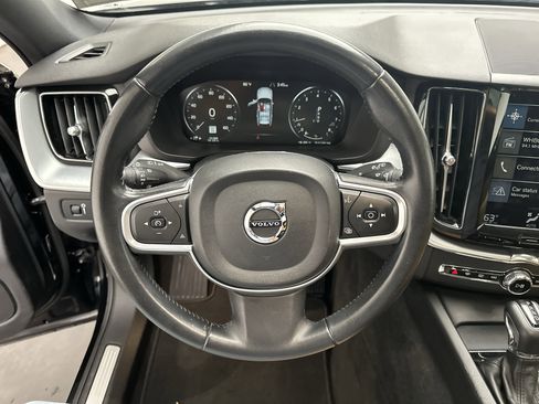 Used 2018 Volvo XC60 T5 Momentum w/ Convenience Package image 29
