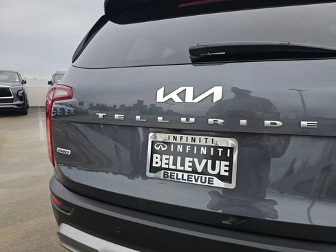Used 2022 Kia Telluride EX w/ EX Premium Package image 15