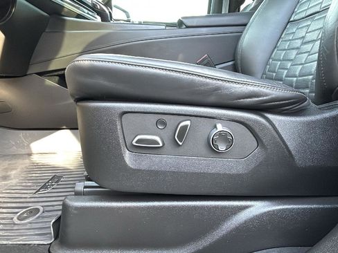 Certified 2024 Cadillac Escalade ESV Premium Luxury Platinum w/ Heavy-Duty Trailer Package image 23