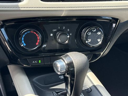Used 2019 Honda HR-V LX image 6
