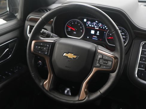 Used 2021 Chevrolet Suburban High Country w/ Premium Package image 15