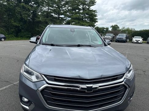 Used 2020 Chevrolet Traverse LT w/ Driver Confidence II Package AWD/4WD image 4