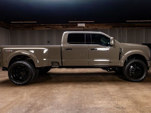 Used 2026 Ford F450 Platinum w/ Platinum Plus Package image 11