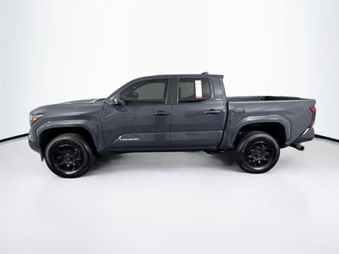 Used 2024 Toyota Tacoma SR5 AWD/4WD image 12