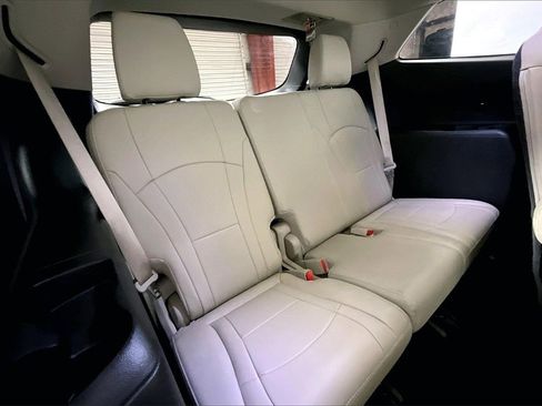 Used 2018 Buick Enclave Premium w/ Experience Buick Package image 23