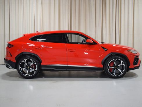Used 2019 Lamborghini Urus AWD/4WD image 13