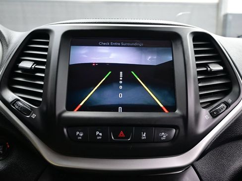 Used 2014 Jeep Cherokee Limited w/ Technology Group FWD image 21