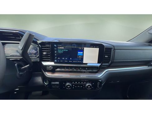 Certified 2024 Chevrolet Silverado 1500 LT AWD/4WD image 17