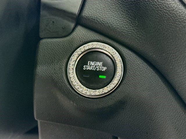Used 2020 Chevrolet Equinox LT w/ LPO, Chrome Package FWD image 20