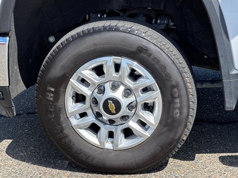 Used 2025 Chevrolet Silverado 2500 LT w/ Convenience Package AWD/4WD image 45