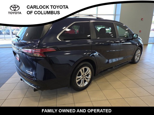 Used 2022 Toyota Sienna Platinum AWD/4WD image 8