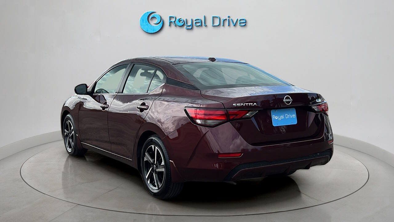 Used 2025 Nissan Sentra SV FWD image 4