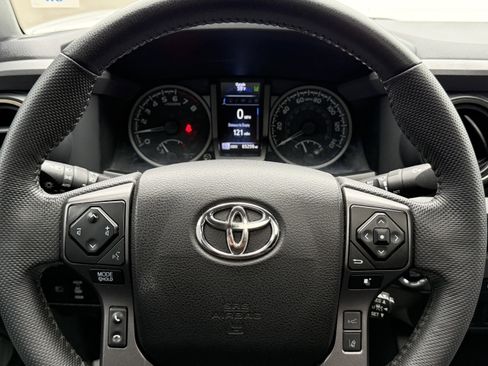 Certified 2022 Toyota Tacoma TRD Pro image 13