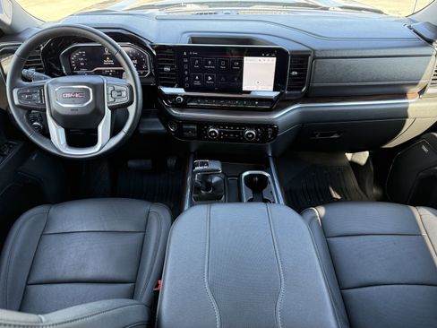 Used 2024 GMC Sierra 1500 SLT image 12