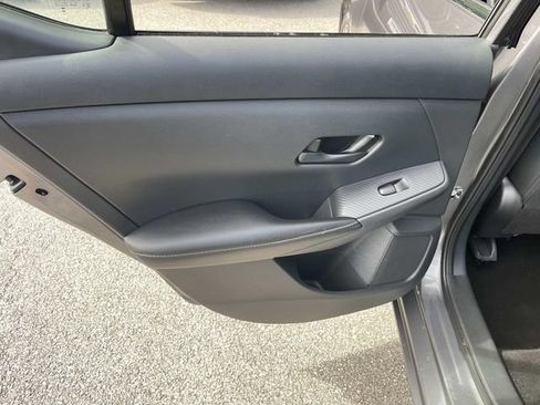 Used 2024 Nissan Sentra SV FWD image 19