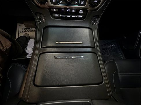 Used 2019 GMC Yukon Denali image 21