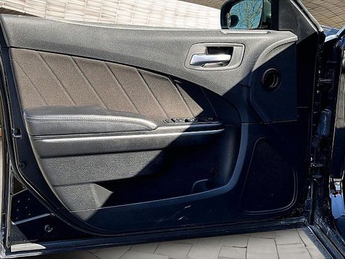 Used 2020 Dodge Charger SXT image 17