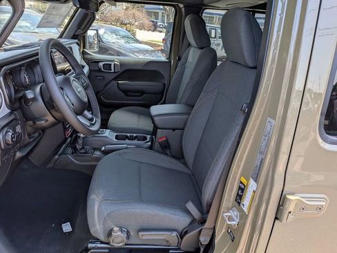 New 2026 Jeep Gladiator Willys AWD/4WD image 9