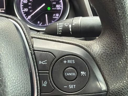 Used 2020 Toyota Camry LE image 16