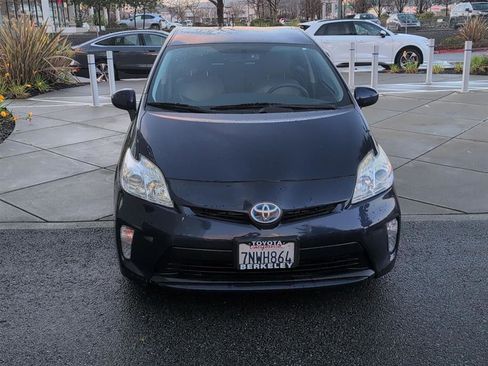 Used 2015 Toyota Prius Two image 3