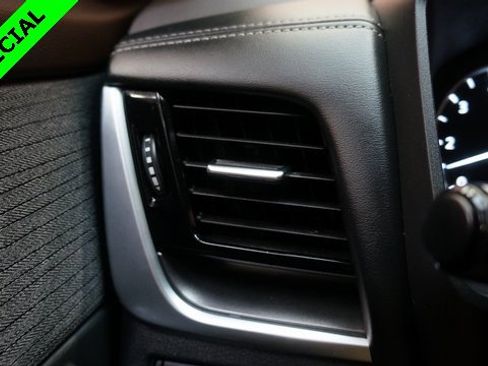 Used 2022 Nissan Rogue SV image 25