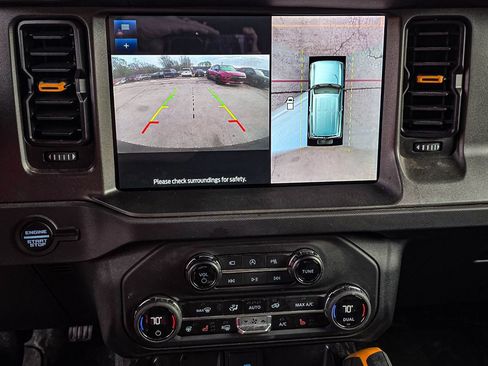 Used 2024 Ford Bronco Badlands image 18