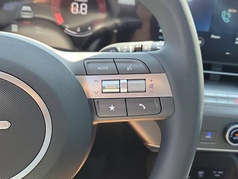 New 2027 Hyundai Kona SE FWD image 8