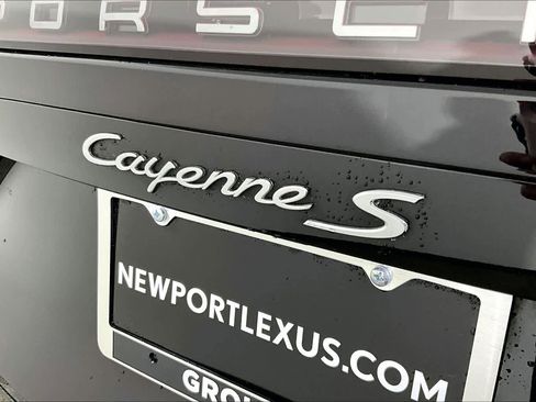 Used 2019 Porsche Cayenne S image 29