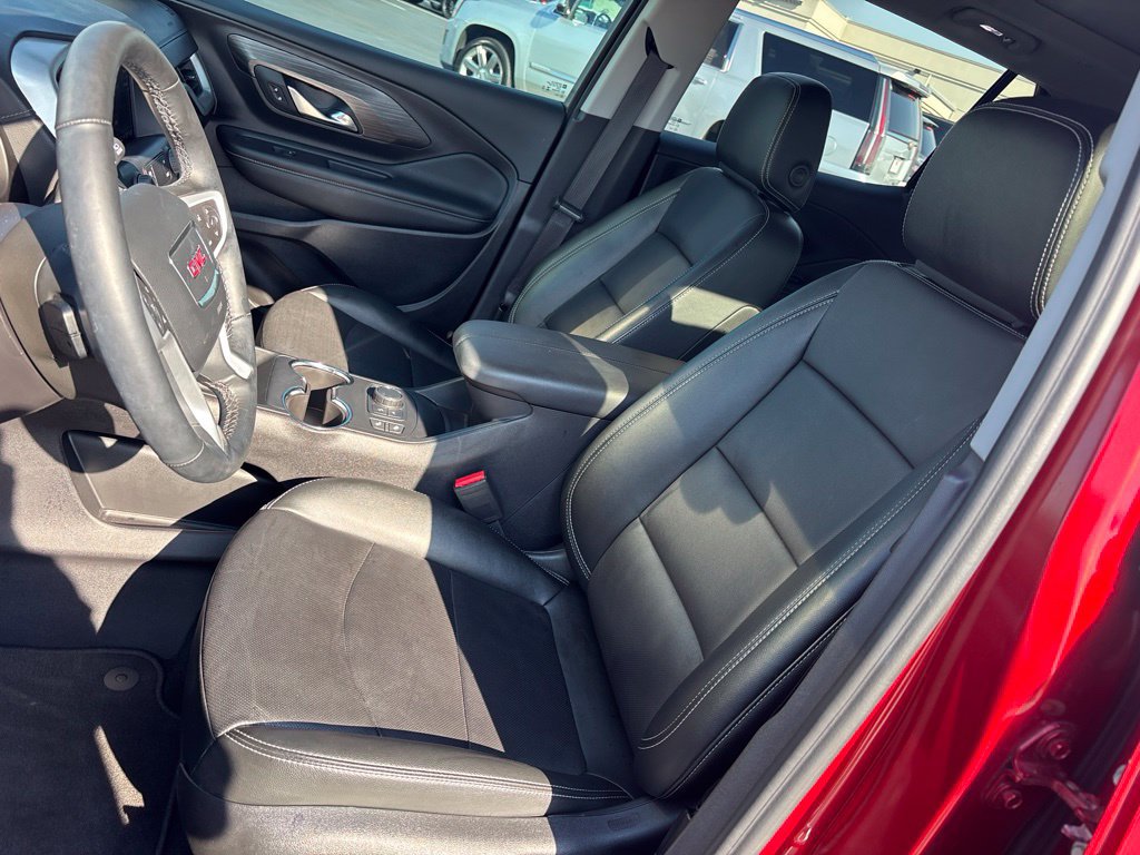 Used 2024 GMC Terrain SLT w/ Elevation Edition FWD image 13