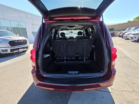 Used 2017 Dodge Grand Caravan SXT w/ Blacktop Package image 20