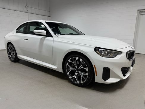 Used 2025 BMW 230i xDrive Coupe w/ M Sport Package AWD/4WD image 3
