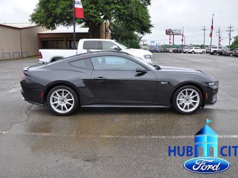 Used 2024 Ford Mustang GT Premium RWD image 6
