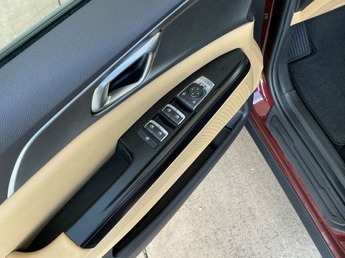 Used 2022 Kia Carnival LX image 15