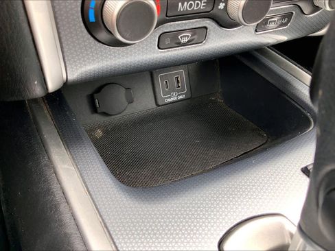 Used 2019 Nissan Pathfinder SL AWD/4WD image 27