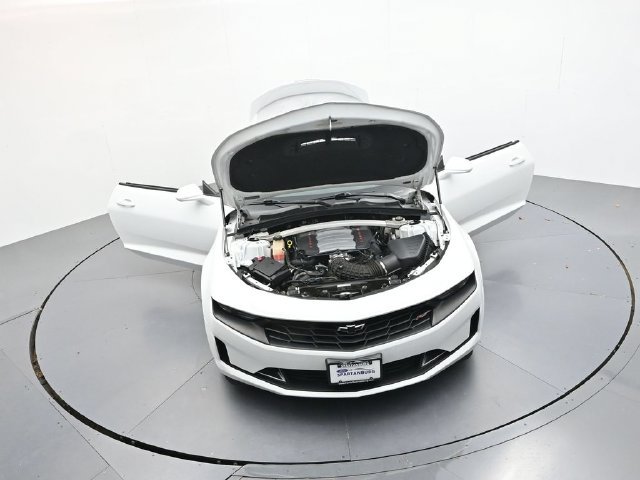 Used 2023 Chevrolet Camaro LT RWD image 43
