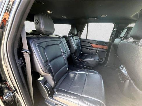 Used 2018 Lincoln Navigator L Select AWD/4WD image 26