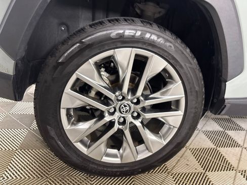 Used 2021 Toyota RAV4 XLE Premium FWD image 34