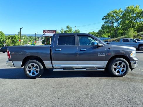Used 2018 RAM 1500 Laramie AWD/4WD image 8