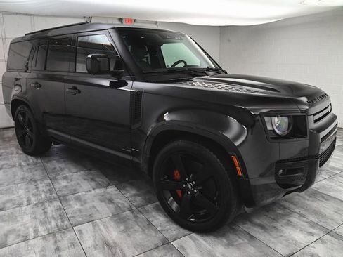 Used 2024 Land Rover Defender 130 X image 3