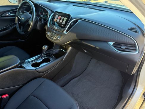 Used 2016 Chevrolet Malibu LT image 27