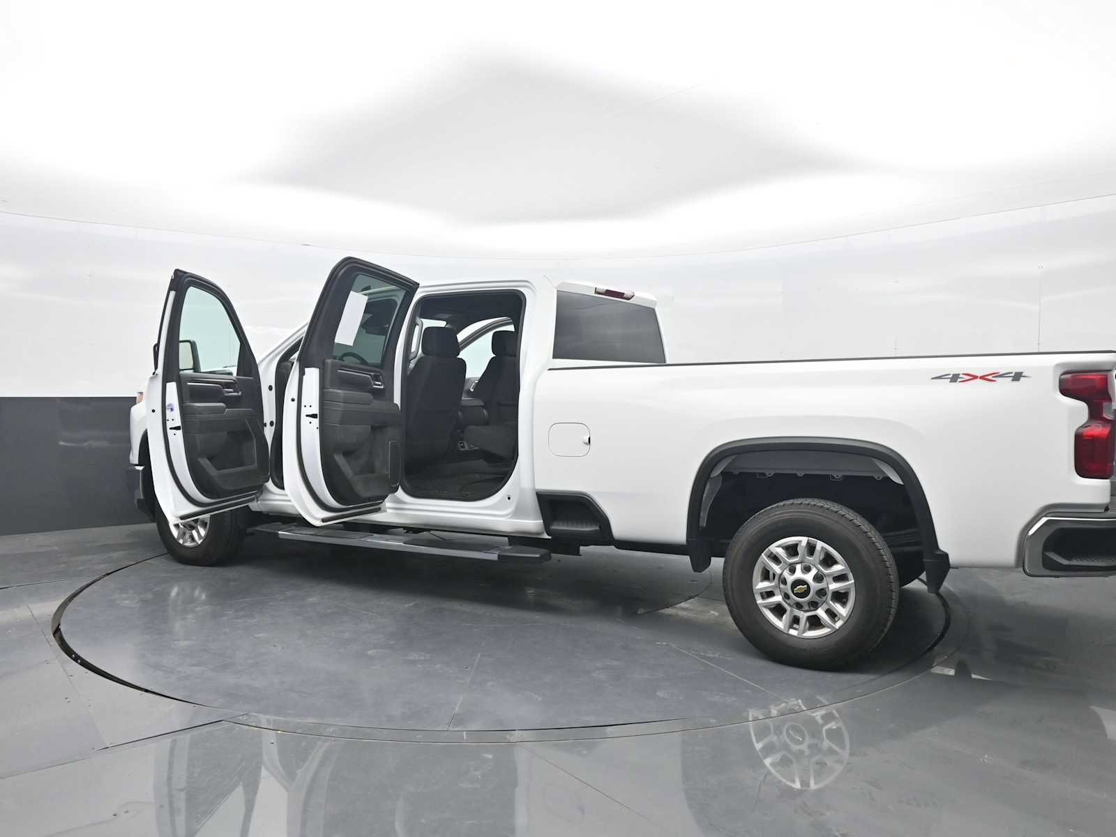 Used 2025 Chevrolet Silverado 2500 LT w/ Convenience Package AWD/4WD image 53